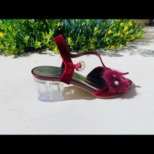 Women's fluffy balls low-heel sandals